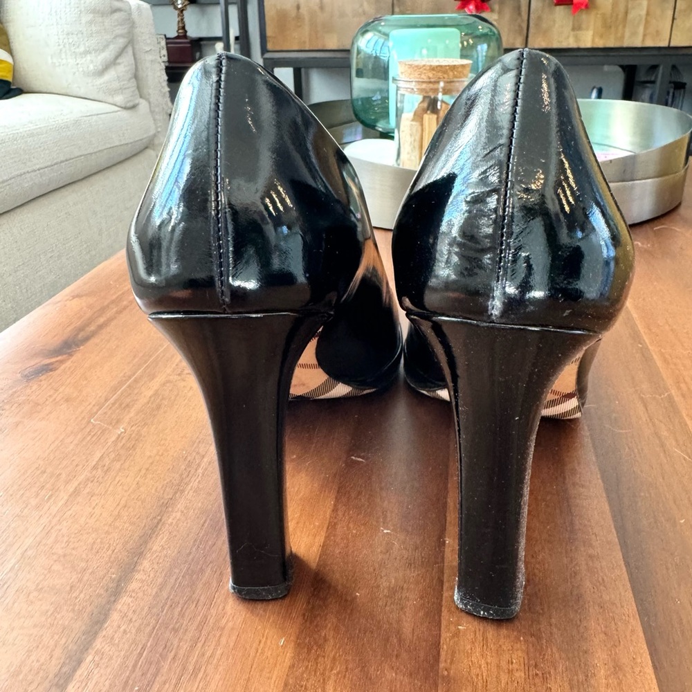 Burberry Black Patent Leather Block Heel Pumps - Picture 5 of 11
